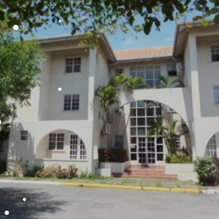 Modern Apartment At The Worthington Kingston Ngoại thất bức ảnh