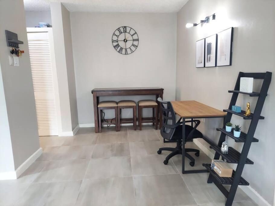 Modern Apartment At The Worthington Kingston Ngoại thất bức ảnh