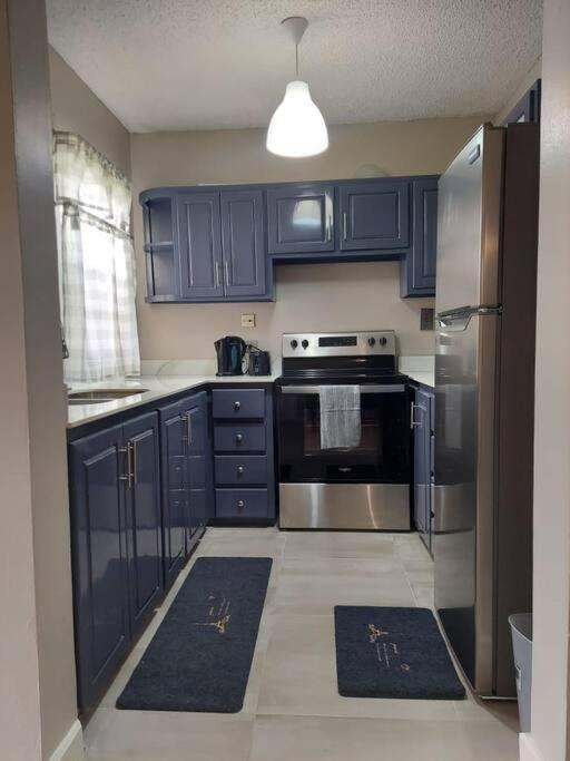 Modern Apartment At The Worthington Kingston Ngoại thất bức ảnh