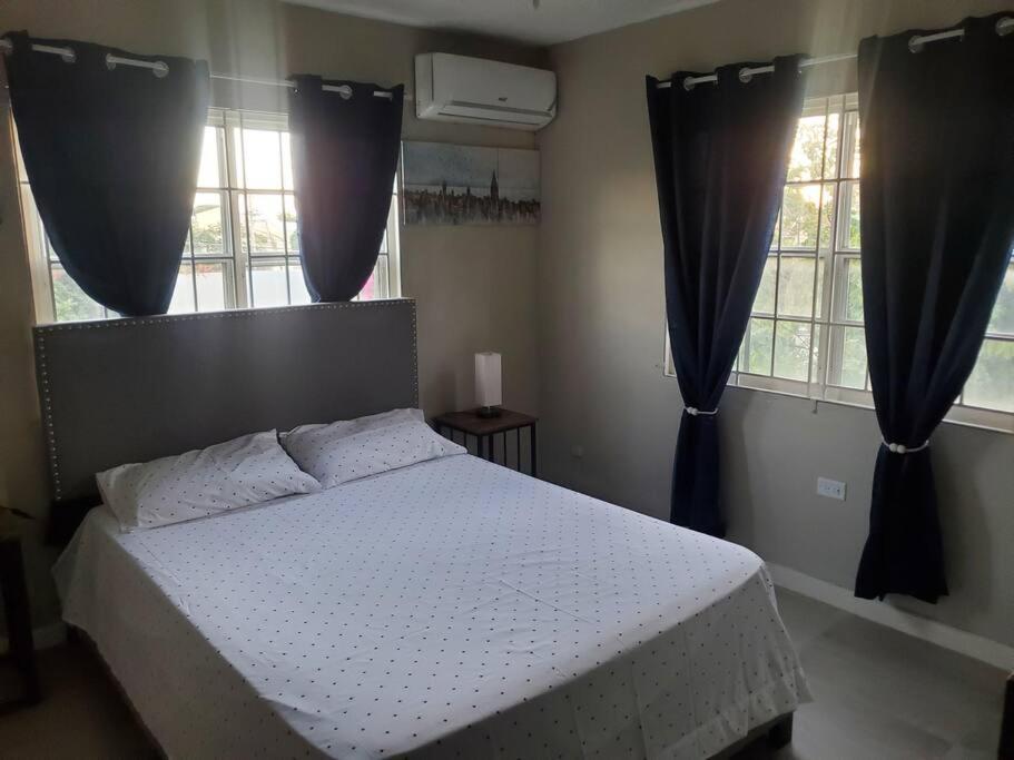 Modern Apartment At The Worthington Kingston Ngoại thất bức ảnh