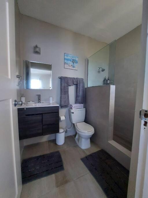 Modern Apartment At The Worthington Kingston Ngoại thất bức ảnh
